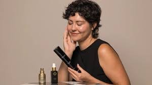 Skin Cycling A Gentle Reset for Overwhelmed Skincare Routines